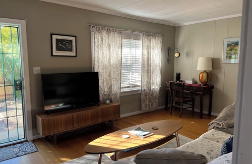 Bisbee House | Charming 1-bedroom house in beautiful Bisbee with AC, WiFi, parking, yard