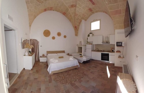Specchia Apartment | Apartment 'Dimora Stella Celeste' with Wi-Fi and Air Conditioning