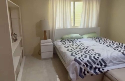 Montellano House | The Stars Oasis - Serene 3 Bedroom Home w/ Jacuzzi