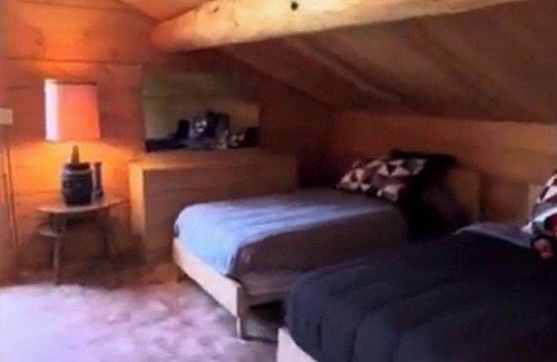 Pitkin Cabin | Charming 2-Bedroom Cabin for 6 with Full Amenities, WiFi, and Spacious Porches