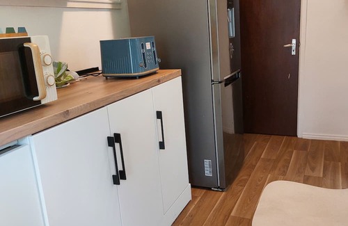 Seisdon House | Birmingham Blissful Retreat with 3 Bedrooms