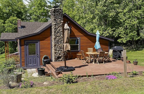 Guild House | NEW LISTING! Qutie Pie House (2-Bedroom Home) by RedAwning