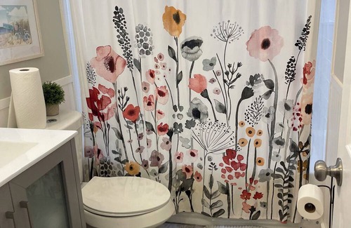 New Castle House | Cozy cottage in Birmingham with wooded yard and close to interstate.