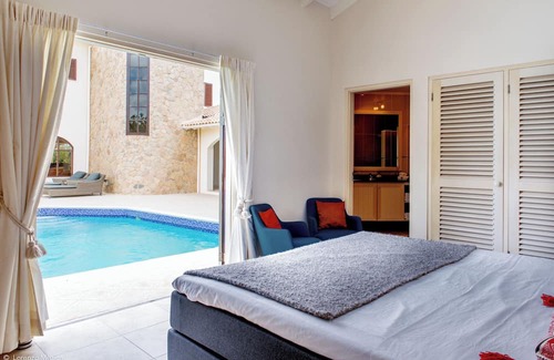 Sabadeco Villa | Villa Blossom, Oceanfront escape with 3 bedrooms in quiet area