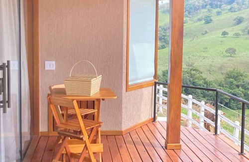 Sao Bento do Sapucai Ski Chalet | Chalé Pedra Madeira com Hidro e Café da Manhã