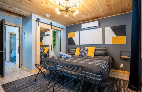 Matawinie Regional County Municipality House | Synergie des Pins | Private Domain | 30 guests