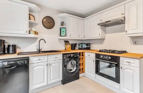 Welford House | NEW - Cosy 3-Bed Home in Leicester