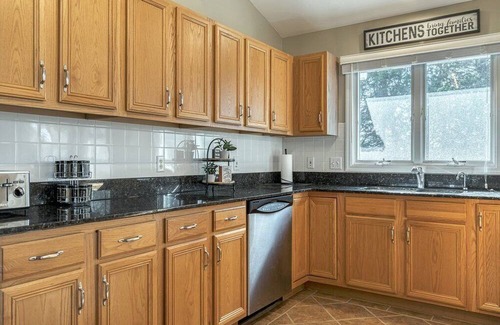 Innsbrook Ski Chalet | Hilltop Hideaway with Lake Front Access