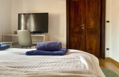 Sassari Apartment | Apartment 'Albore Guest House' with Wi-Fi and Air Conditioning