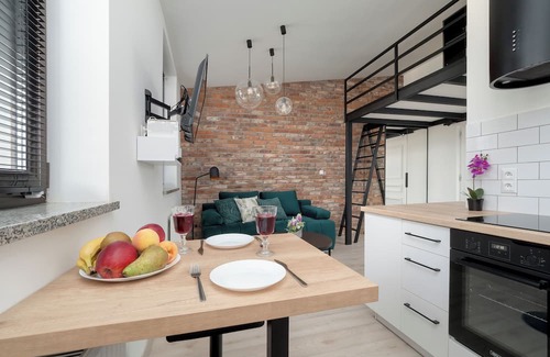 Srodmiescie Apartment | Cozy Studio in Łódź by Renters