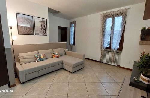 Siziano Apartment | the nest in the center