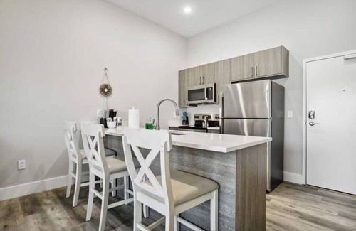 Highlands - Perkins Condo | #3E Comfy 1 bed close to LSU Stadium