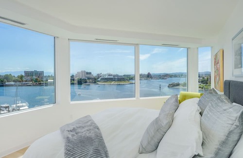 Inner Harbour Condo | Best View of Victoria! – Views, Views, Views!