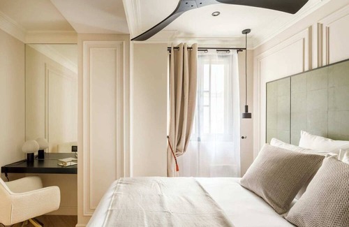 Strasbourg -Saint-Denis Apartment | Luxury 4 Bedroom & 3 Bathroom Suite - Opéra Marais