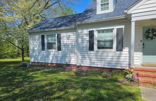 Stonehouse House | Charming 3BR house in HistoricToano