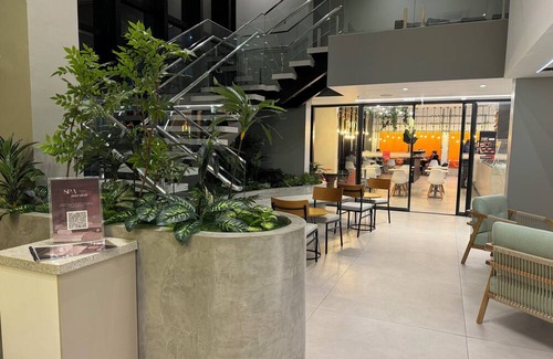 Agua Verde Apartment | Complete studio in Batel, Wi-Fi, kitchen and dining/work table