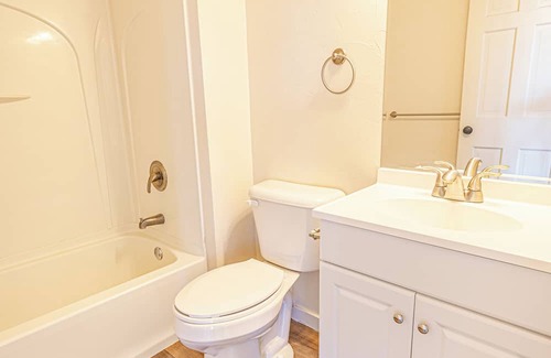 Craig Other | Hunters- 2bdrm farmhouse b/t Duffy Mountain & Juniper Mountain w/Yampa River.