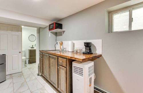Elizabeth Apartment | Elizabeth Studio, 2 Mi to Mills at Jersey Gardens!