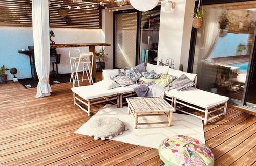 Lattes Villa | Villa farniente, swimming pool and village parties