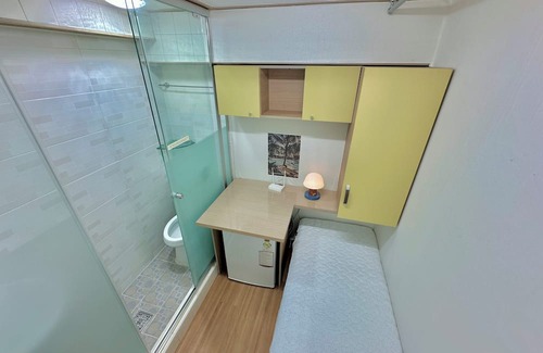 Noryangjinil-tong Cabin | Cozy Room: 30 Seconds from Noryangjin Station, Prime Location in Seoul