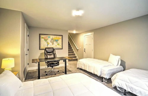 Vineyard House | Luxury Home-Pool-Pickleball-Hottub-FamilyFriendly-Toys