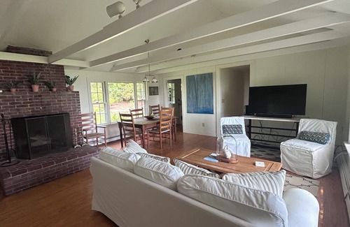 Wareham House | Wareham 3 bedroom with private beach