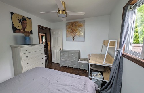 Belle River House | Experience Coastal Serenity at Our Cozy Belfast Oasis!
