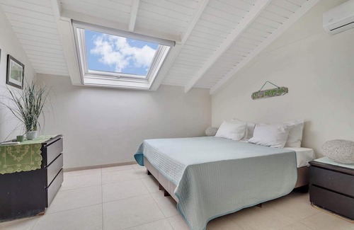 Belnem Apartment | Belmar 18 a 3 bedroom oceanfront apartment fully AC