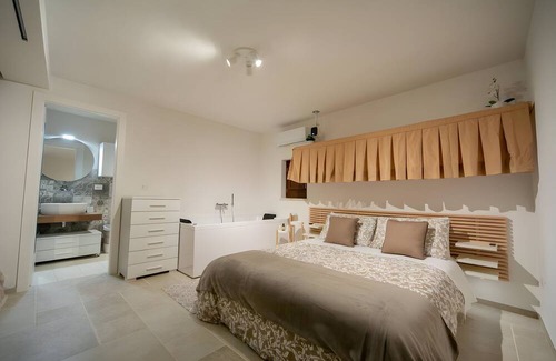 Noci Villa | Siamese trulli, ancient but modern. Private pool, jacuzzi and steam room.