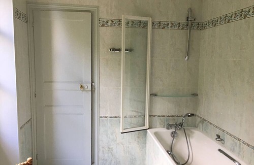 Tour-en-Bessin Bed & Breakfast | Double Chambre Pour une Famille, à la Campagne Près de Bayeux et des Plages