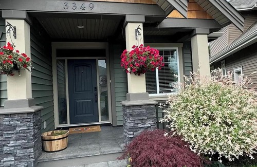 Aldergrove House | Nice and peaceful family house. nPet friendly