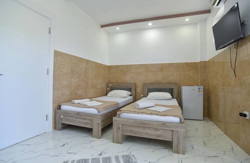 Gjerana Apartment | Studio Room w Balcony 6 min to Beach in Montenegro