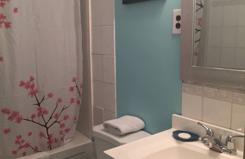 Calgary House | 15minutes to Stampede Park! Family-sized 2 Bedroom Suite