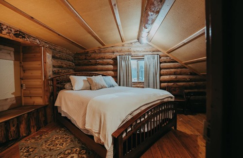 Trapper Creek House | Anna's 2Story w/Eagle's Nest-HCRL
