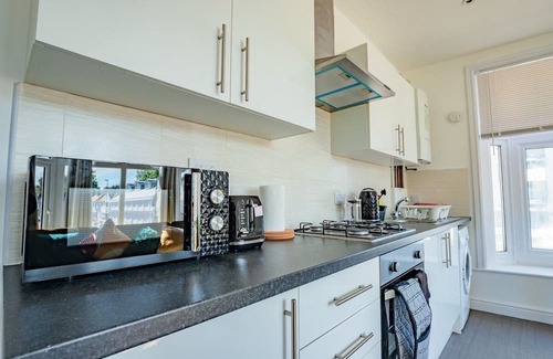 Ladywell Apartment | Guest Homes | Lewisham Flat