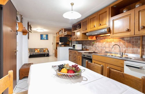 Camporosso Apartment | Apartment in Camporosso with 2 bedrooms sleeps 4