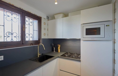 Desenzano del Garda Apartment | [100mt Lake] Accogliente Appartamento per 6 Persone con Piscina e Parcheggio