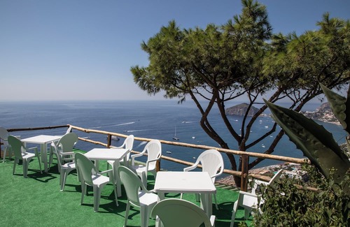 Barano d'Ischia House | Hotel Sunset Green è un Piccolo Hotel 3 Stelle Vicino Alla Spiaggia dei Maronti
