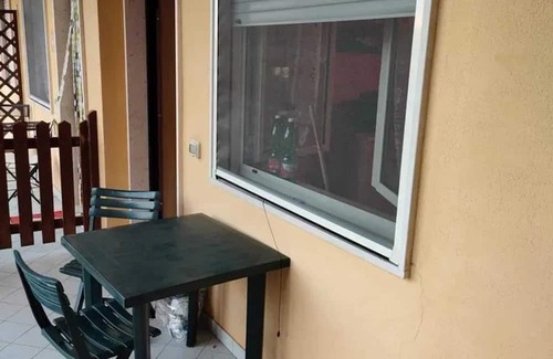 Torre Melissa Apartment | Homerez - 80m² Apartment in Torre Melissa with Garden