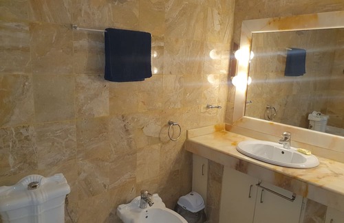 Cocody Apartment | Apartment with pool, garden, all services included
