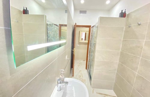 Milan Apartment | Modern, between Metro and Linate Airport