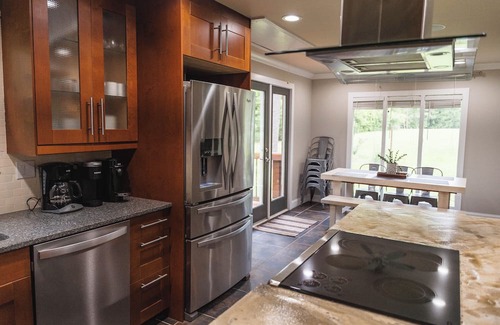 Charlotte Cabin | Clean and cozy cabin near Uptown! Sleeps up to 12