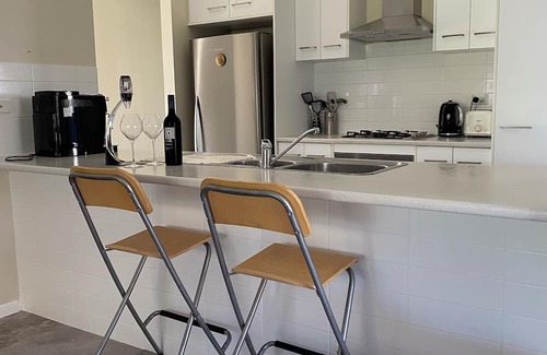 Port Noarlunga South House | Wine coast spacious 3-bedroom house