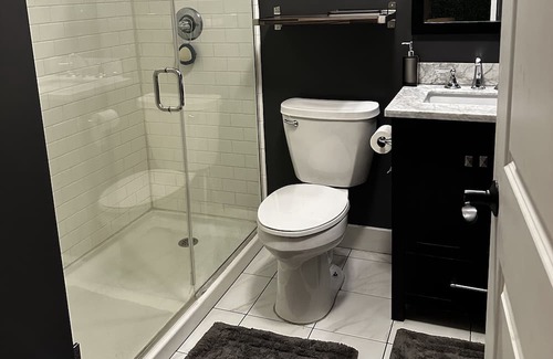 Downtown Detroit Apartment | Where luxury meets convenience! 😎