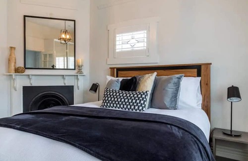 Yarraville House | Victorian Beauty 15 Minutes to heart of Melbourne City
