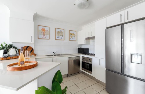 Beacon Hill Apartment | Blissful Hideaway in Brookvale - Huge Balcony!