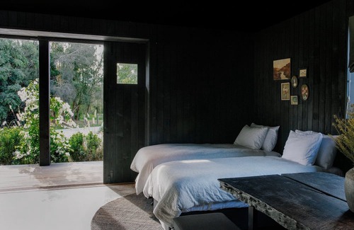 Newrybar House | The Estate, Yamba (IBO) - SECLUDED LUXURY ESTATE NEAR YAMBA FEATURING A PRIVATE TWO HOLE GOLF COURSE AND PRACTISE GREEN, SWIMMING POOL, SPA AND SAUNA