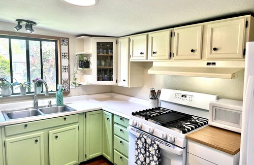 El Sobrante House | Country Living on 1 acre just minutes from Berkeley/Oakland
