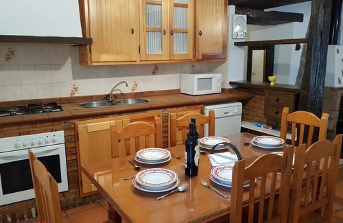 Jimena de la Frontera House | Holiday Home 'Casa El Horno' with Mountain View, Private Pool and Wi-Fi