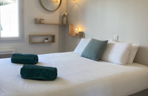 Venansault House | Maison Spacieuse Avec Jardin à 25min des Sables D'olonne